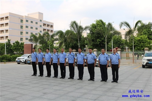 保安隊(duì)長(zhǎng)拾金不昧，視頻連線確認(rèn)失主