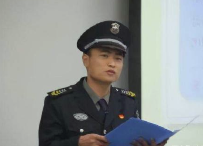 北大保安完美“逆襲”的背后：你是誰不重要，跟誰在一起很重要